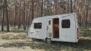 Permisos para conducir autocaravanas, campers y caravanas: lo que debes saber