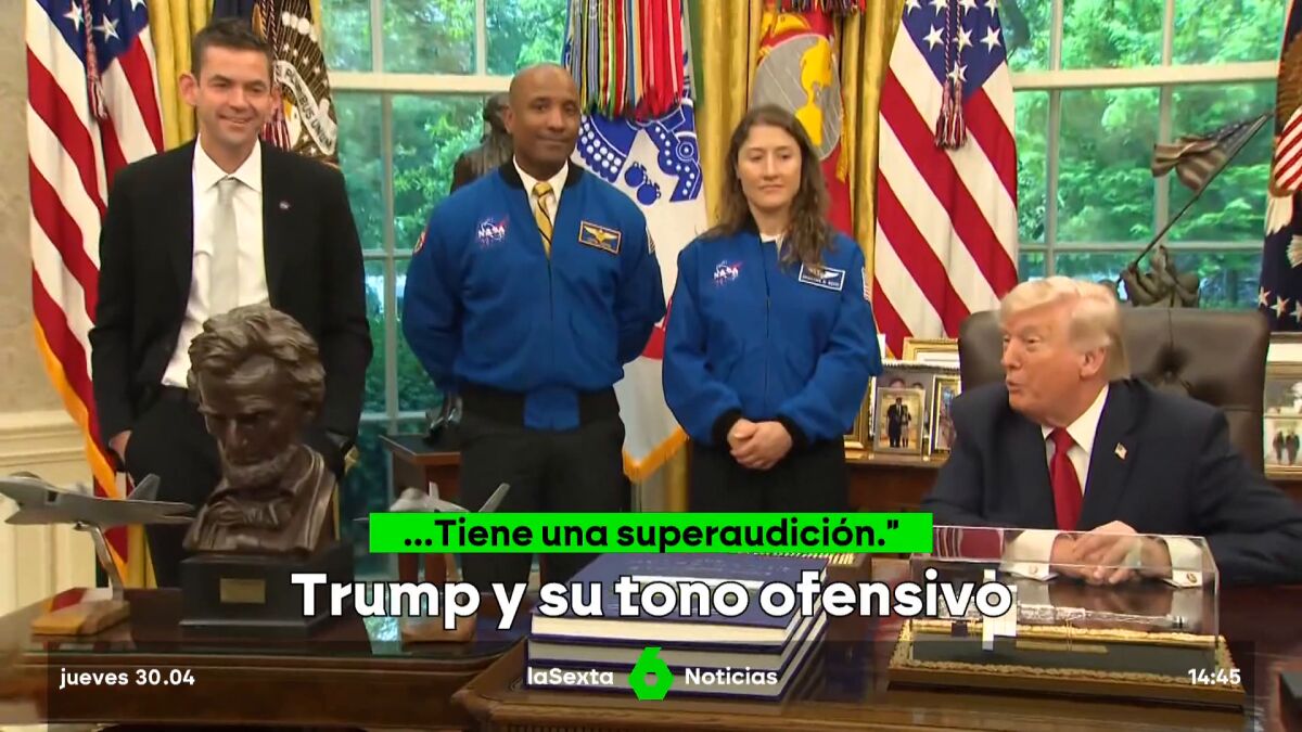 Trump se burla de las orejas del jefe de la NASA delante de los astronautas que fueron a la Luna: 