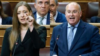 Ester Mu&ntilde;oz y Miguel Tellado