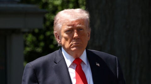 El presidente de Estados Unidos, Donald Trump, atiende a periodistas en la Casa Blanca