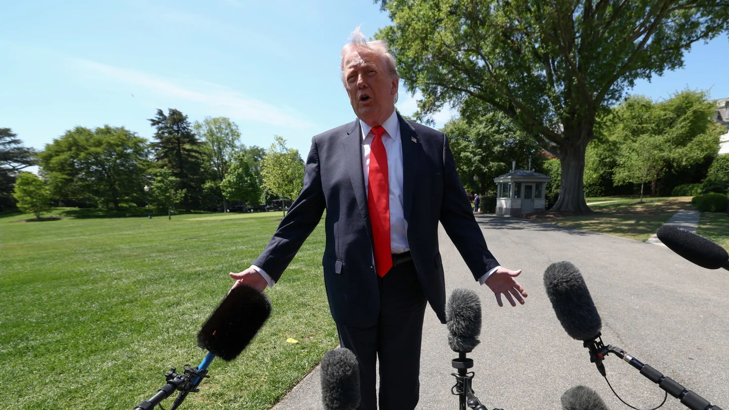 El presidente de Estados Unidos, Donald Trump, atiende a periodistas en la Casa Blanca El presidente de Estados Unidos, Donald Trump, atiende a periodistas en la Casa Blanca