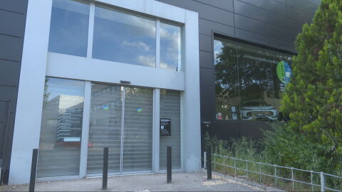 Sin coche y sin dinero: 150 afectados denuncian que un concesionario no les ha entregado el veh&iacute;culo que han pagado