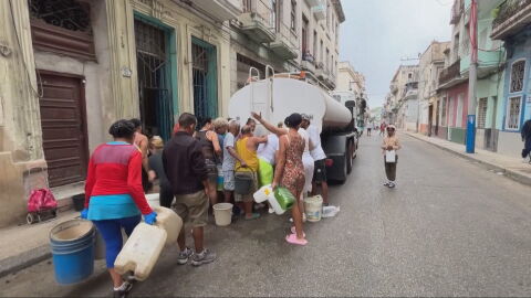 La paz de Cuba, la paz del silencio: los cubanos sin luz, agua ni salida tras 67 a&ntilde;os de un r&eacute;gimen que busca negociar.