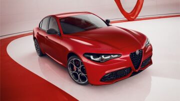 Representan lo que queda de la esencia italiana, y tanto la berlina como el SUV de Alfa Romeo se actualizan para mejorar su calidad