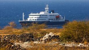 El crucero afectado por hantavirus prev&eacute; atracar en Canarias: hay al menos catorce espa&ntilde;oles a bordo