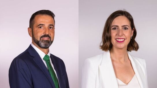 El concejal de Vox Samuel Ruiz (i) y la portavoz de Comprom&iacute;s en el Ayuntamiento de Elche, Esther D&iacute;ez (d)