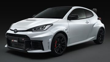 Es de Toyota, y el deportivo m&aacute;s barato que puedes comprar hoy, que adem&aacute;s recibe un pack aerodin&aacute;mico de competici&oacute;n