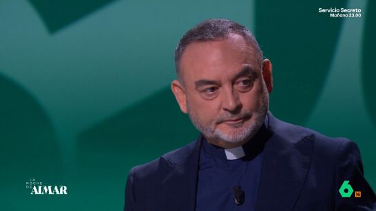 S&aacute;nchez Adalid, sacerdote y escritor, revela la confesi&oacute;n de un "pol&iacute;tico muy conocido" por un caso de corrupci&oacute;n