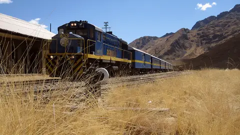 Tren a Machu Picchu Tren a Machu Picchu