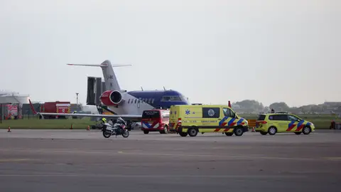 Avión medicalizado con pacientes con hantavirus Avión medicalizado con pacientes con hantavirus