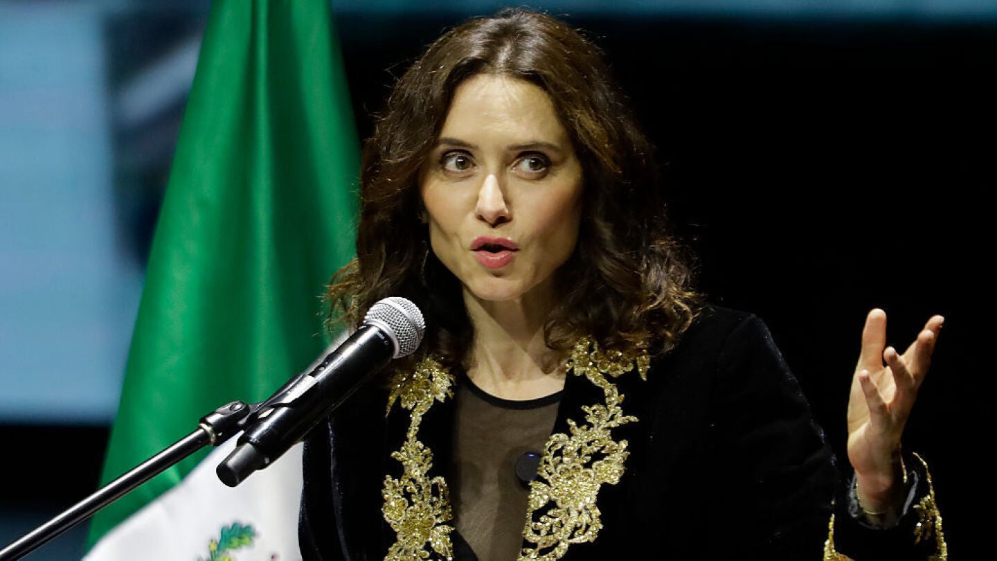 Isabel D&iacute;az Ayuso, presidenta de la Comunidad de Madrid, asiste a la presentaci&oacute;n de ''La Malinche'', el musical, en el Front&oacute;n de la Ciudad de M&eacute;xico, M&eacute;xico, el 4 de mayo de 2026. El musical aborda los acontecimientos hist&oacute;ricos relacionados con el colonizador espa&ntilde;ol Hern&aacute;n Cort&eacute;s y el pueblo de la Gran Tenochtitl&aacute;n.