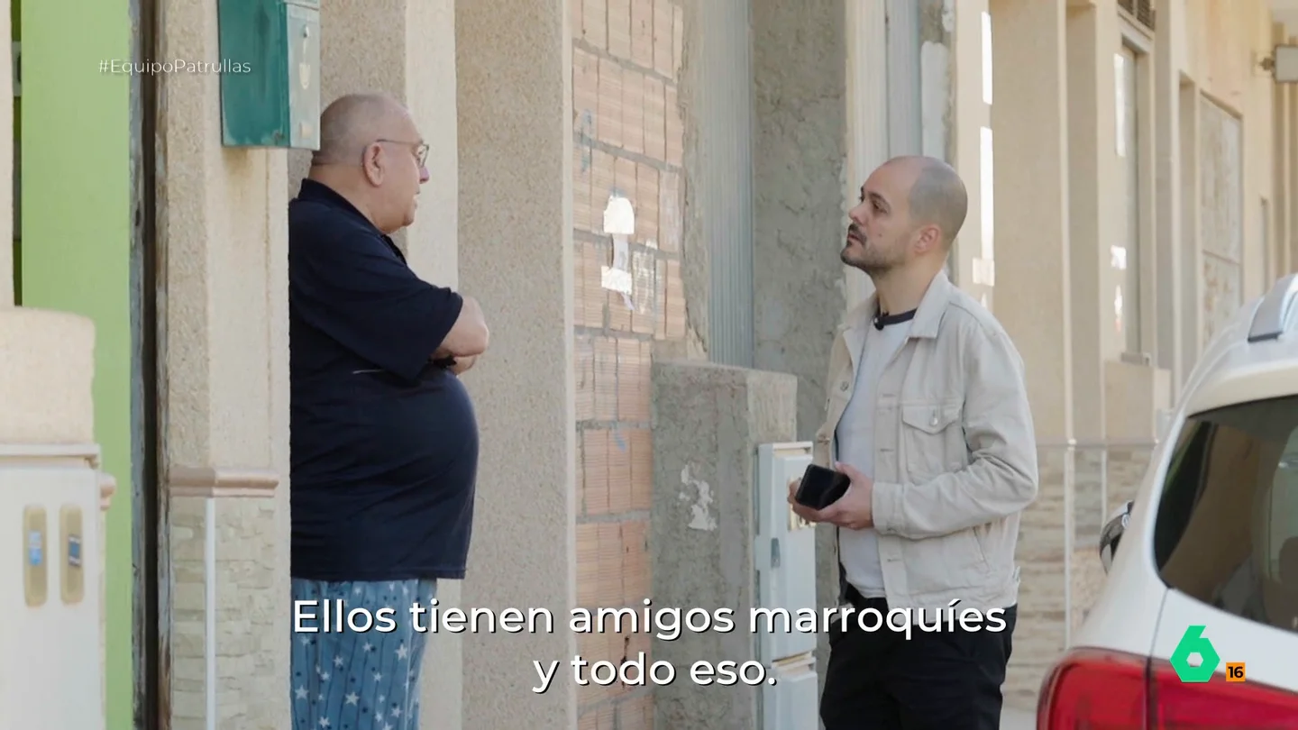 Equipo de Investigación localiza al padre de los jóvenes implicados en la paliza a un menor en Torre Pacheco "Ellos tienen amigos marroquís", defiende Antonio, cuyos hijos, vecinos de Torre Pacheco, participaron en la paliza a un joven de la localidad durante los disturbios. Supone que se arrepienten de aquello.