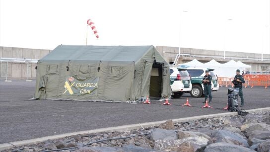 Tienda de campa&ntilde;a de la Guardia Civil
