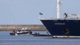 El dispositivo sanitario, listo para desalojar el crucero Hondius. 