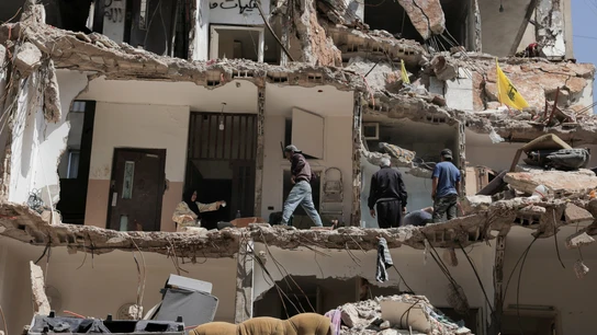Casa en ruinas tras los ataques en los suburbios de Beirut. Casa en ruinas tras los ataques en los suburbios de Beirut.