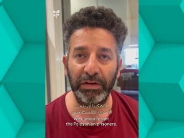 Saif Abukeshek tras su liberaci&oacute;n