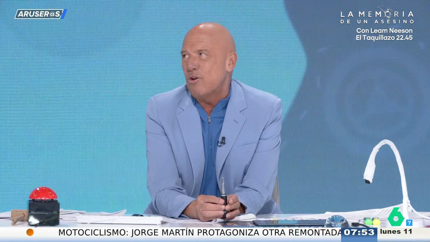 Alfonso Arús reacciona al gesto en los restaurantes que, según una psicóloga, revela menos ansiedad Alfonso Arús reacciona al gesto en los restaurantes que, según una psicóloga, revela menos ansiedad