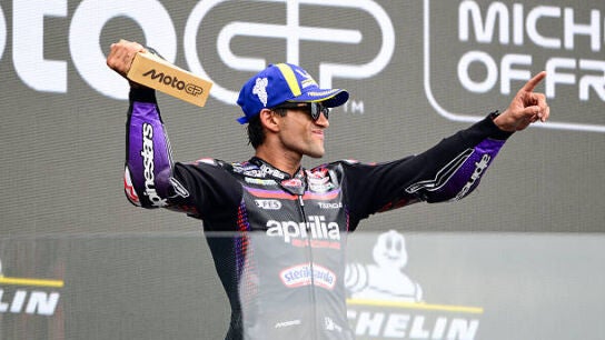 El elogio de un piloto espa&ntilde;ol a Jorge Mart&iacute;n: "Adelanta como si llevara una MotoGP contra una Moto2"