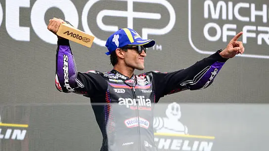 El elogio de un piloto español a Jorge Martín: "Adelanta como si llevara una MotoGP contra una Moto2" El elogio de un piloto español a Jorge Martín: "Adelanta como si llevara una MotoGP contra una Moto2"
