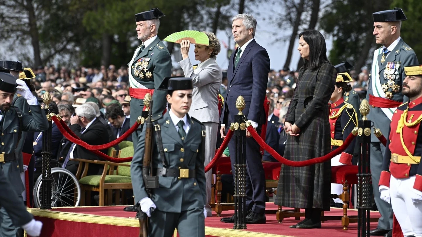 Marlaska presidiendo el acto de jura de bandera en la Academia de la Guardia Civil en Baeza Marlaska presidiendo el acto de jura de bandera en la Academia de la Guardia Civil en Baeza