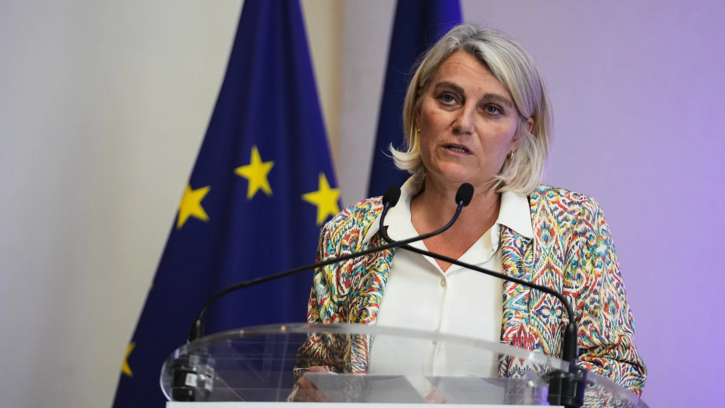 La ministra de Sanidad francesa, Stéphanie Rist, comparece ante los medios La ministra de Sanidad francesa, Stéphanie Rist, comparece ante los medios