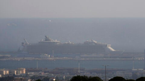 Imagen de archivo de un crucero en el puerto de Marsella, en el sur de Francia.