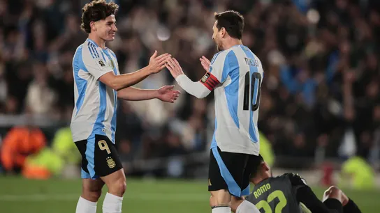 Argentina da donde más duele: prohíbe el acceso a los estadios de fútbol a los padres que no paguen la pensión de sus hijos Argentina da donde más duele: prohíbe el acceso a los estadios de fútbol a los padres que no paguen la pensión de sus hijos
