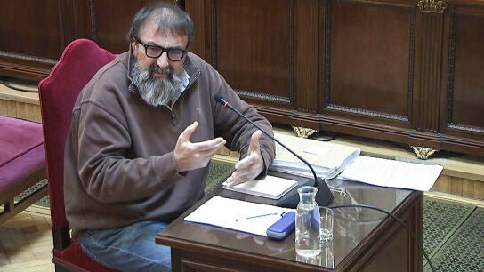 Captura de v&iacute;deo de la se&ntilde;al del Tribunal Supremo, de un momento de la declaraci&oacute;n de Koldo Garc&iacute;a, exasesor del exministro Jos&eacute; Luis &Aacute;balos. 