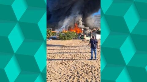 Controlado un incendio en un restaurante de La Manga (Cartagena)