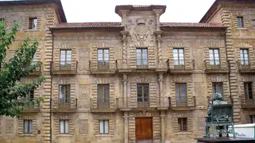 Palacio de Camposagrado, en Avilés Palacio de Camposagrado, en Avilés