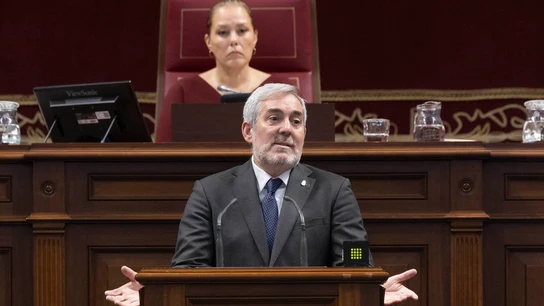 El presidente de Canarias, Fernando Clavijo, comparece ante el Parlamento autonómico para informar sobre el traslado al puerto de Granadilla de Abona del crucero MV Hondius El presidente de Canarias, Fernando Clavijo, comparece ante el Parlamento autonómico para informar sobre el traslado al puerto de Granadilla de Abona del crucero MV Hondius