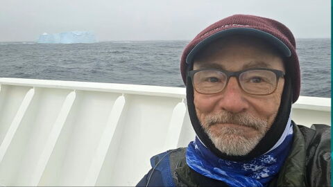El m&eacute;dico estadounidense que atendi&oacute; a los pasajeros con hantavirus en el crucero sale del aislamiento