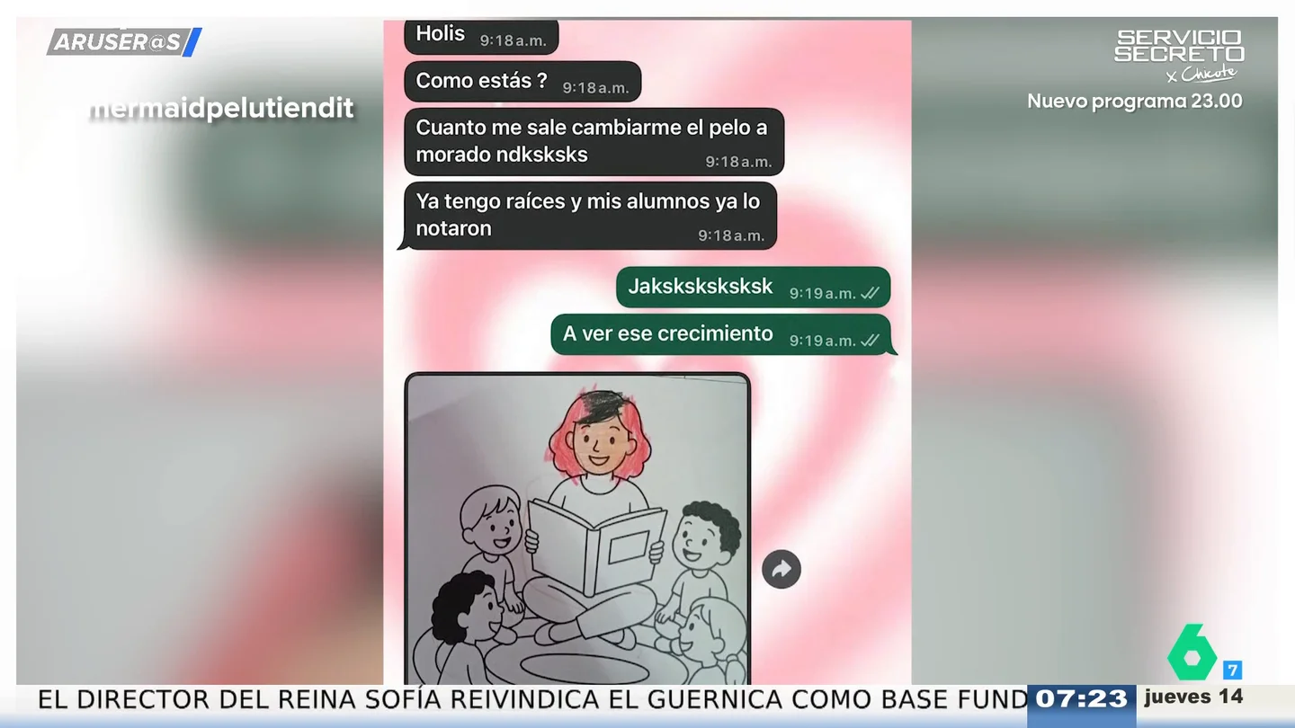 Se da cuenta que tiene que ir a la peluquería tras pedir a sus alumnos que le hagan un retrato Se da cuenta que tiene que ir a la peluquería tras pedir a sus alumnos que le hagan un retrato