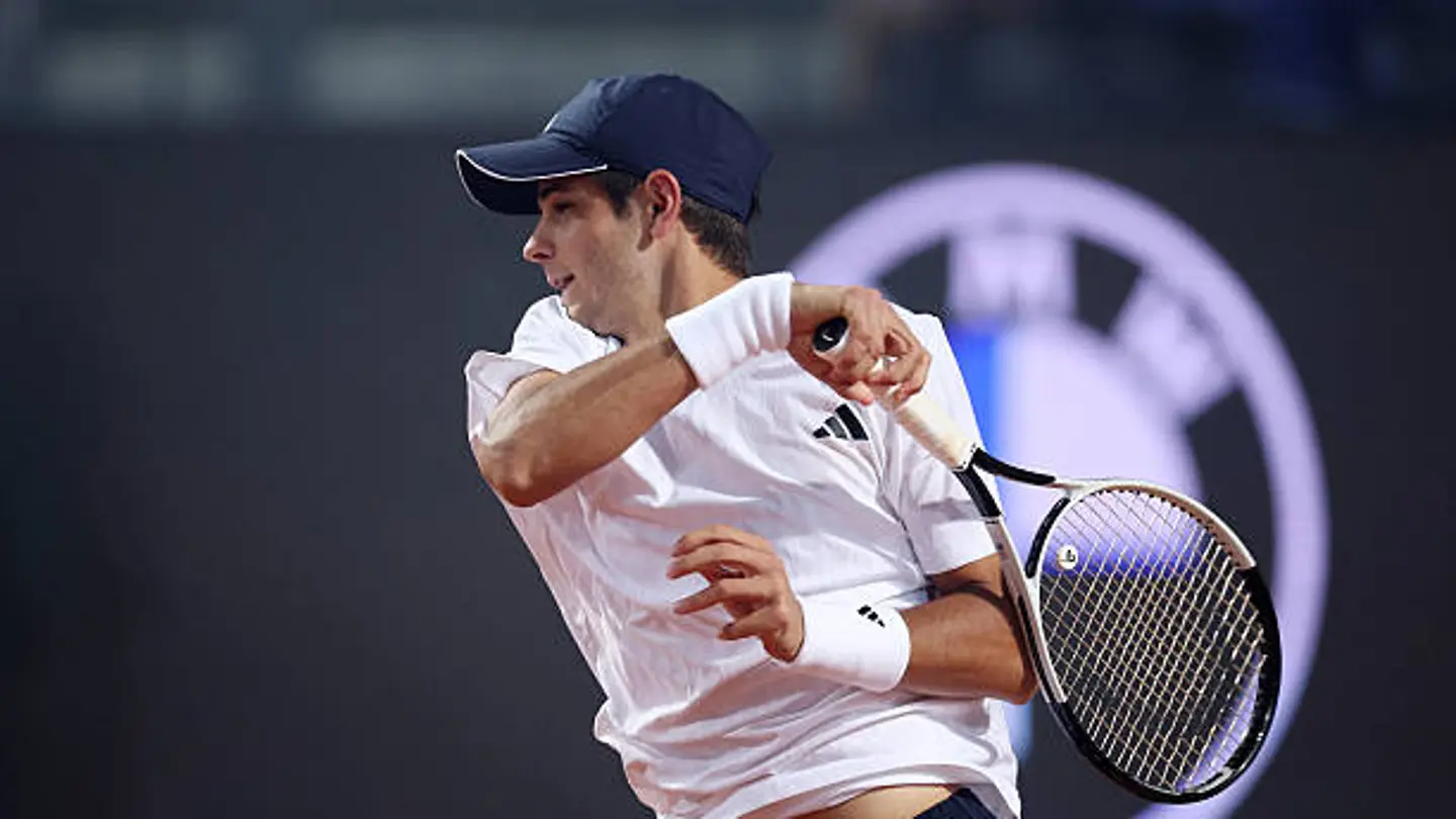 La predicción del verdugo de Rafa Jódar en Roma sobre su carrera: "Seguramente tendrá un futuro..." La predicción del verdugo de Rafa Jódar en Roma sobre su carrera: "Seguramente tendrá un futuro..."