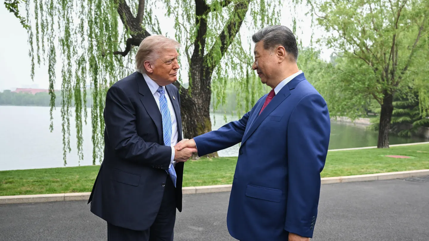 El presidente de EEUU, Donald Trump, y su homólogo chino, Xi Jinping, durante el encuentro que celebraron en Zhongnanhai, el complejo cercano a la Ciudad Prohibida de Pekín. El presidente de EEUU, Donald Trump, y su homólogo chino, Xi Jinping, durante el encuentro que celebraron en Zhongnanhai, el complejo cercano a la Ciudad Prohibida de Pekín.