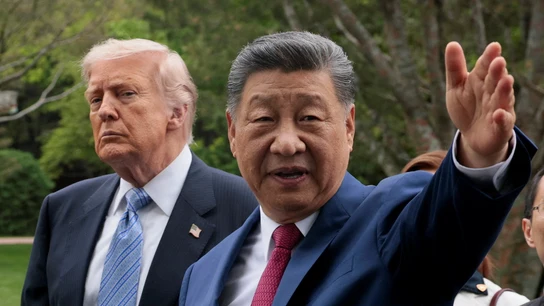El presidente chino Xi Jinping gesticula al saludar al presidente estadounidense Donald Trump en el jardín Zhongnanhai en Pekín, China, el 15 de mayo de 2026. El presidente chino Xi Jinping gesticula al saludar al presidente estadounidense Donald Trump en el jardín Zhongnanhai en Pekín, China, el 15 de mayo de 2026.
