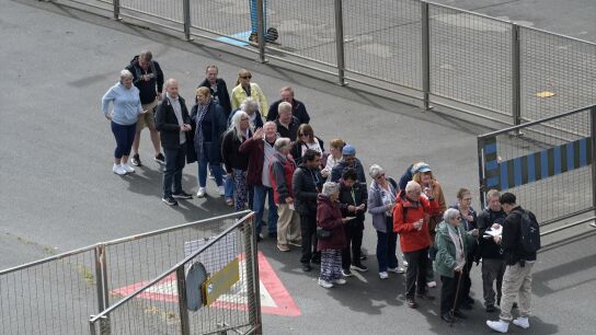 &ldquo;Estamos todos bien&rdquo;: los pasajeros del crucero afectado por un brote de norovirus ya pasean por A Coru&ntilde;a.