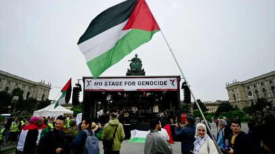 Miles de manifestantes protestan en Viena por la presencia de Israel en Eurovisión: "Ningún escenario para el genocidio". Miles de manifestantes protestan en Viena por la presencia de Israel en Eurovisión: "Ningún escenario para el genocidio".