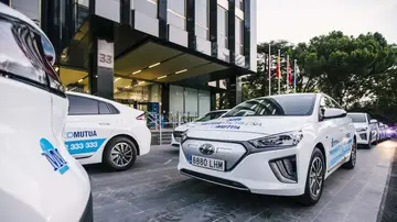 Mutua Madrileña lanza la primera cobertura integral para las baterías de vehículos electrificados Mutua Madrileña lanza la primera cobertura integral para las baterías de vehículos electrificados