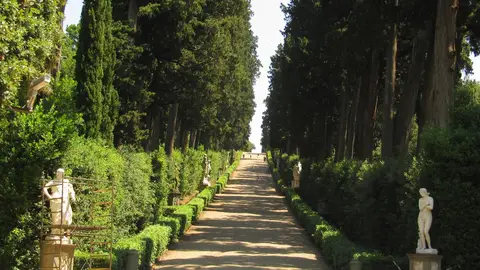 Sendero en los jardines de Boboli, Florencia Sendero en los jardines de Boboli, Florencia