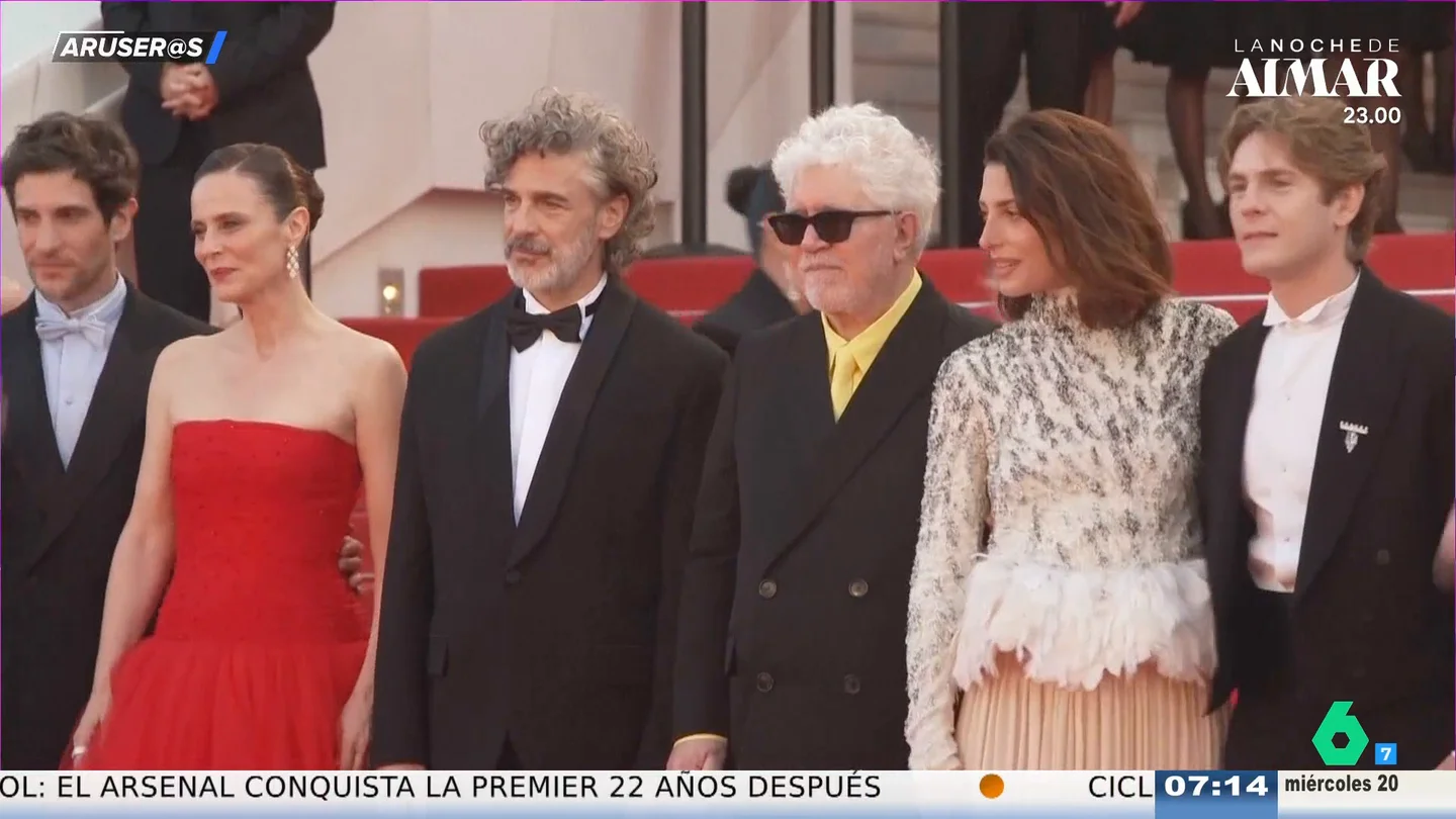 Pedro Almodóvar regresa a Cannes con todos los honores tras siete años de ausencia: "Recibió una ovación de 10 minutos" Pedro Almodóvar regresa a Cannes con todos los honores tras siete años de ausencia: "Recibió una ovación de 10 minutos"