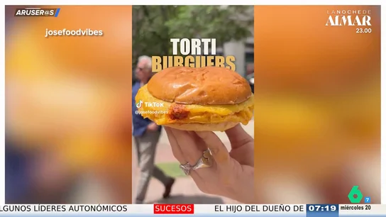 Tortiburguer, el nuevo fenómeno gastronómico viral que arrasa en Madrid: "¿Genialidad o desastre?" Tortiburguer, el nuevo fenómeno gastronómico viral que arrasa en Madrid: "¿Genialidad o desastre?"