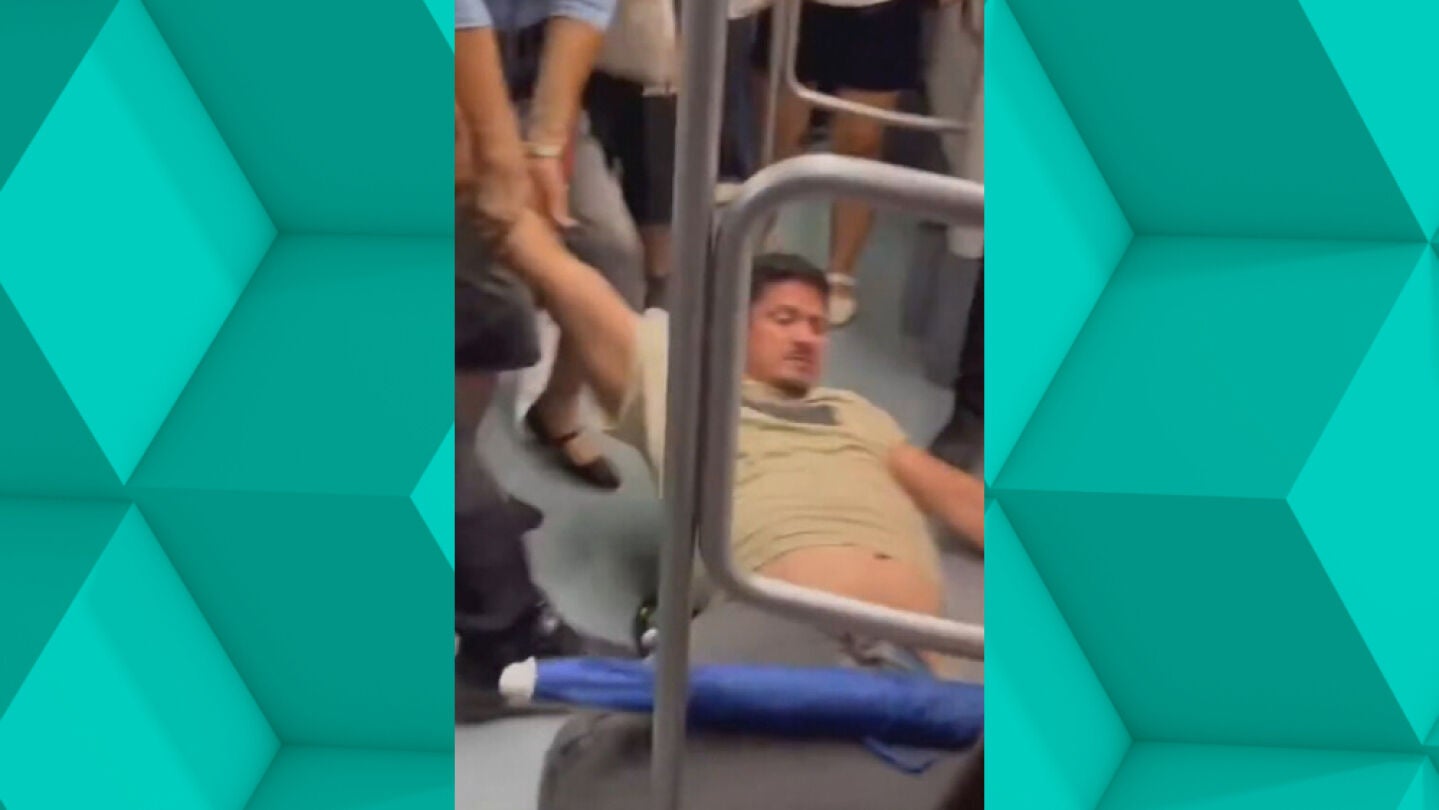 Pelea multitudinaria en el metro de Barcelona. 