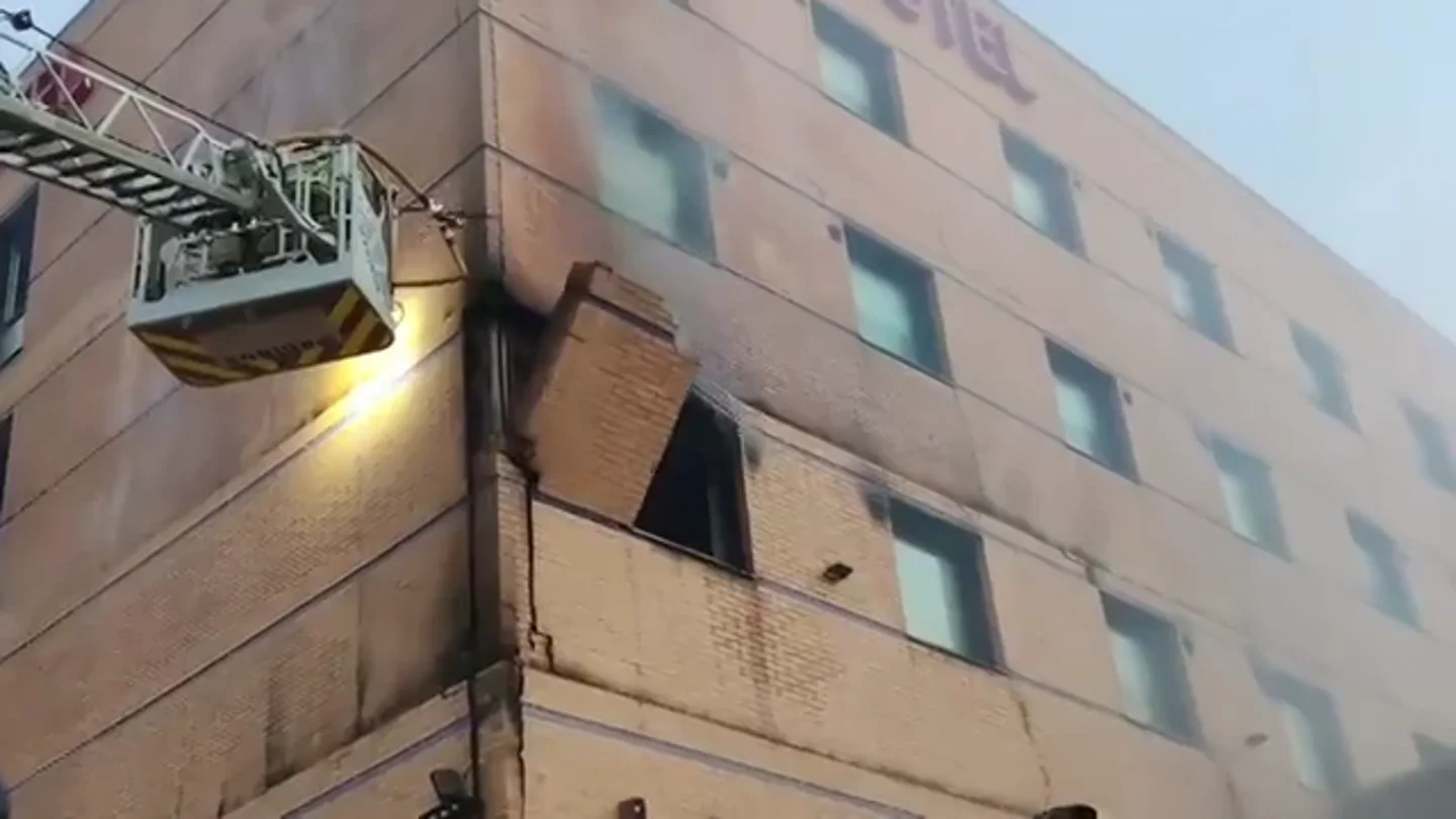 Desalojan a más de un centenar de clientes de un céntrico hotel de Málaga por un incendio Desalojan a más de un centenar de clientes de un céntrico hotel de Málaga por un incendio