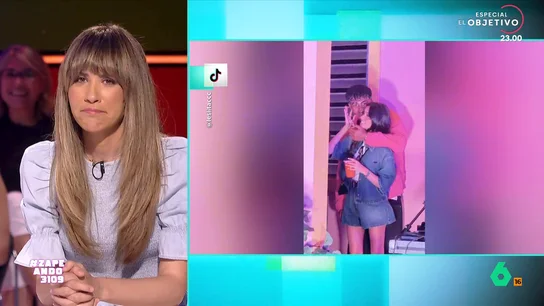 María Gómez comenta el momento viral de Lamine Yamal e Inés García el concierto de Bad Bunny: cobra ¿sí o no? Al futbolista, junto a su pareja, disfrutaron del concierto del puertorriqueño desde la casita. Entre los vídeos captados por el público, ha dado especialmente que hablar uno en el que parece que la influencer rechaza un beso de su novio.
