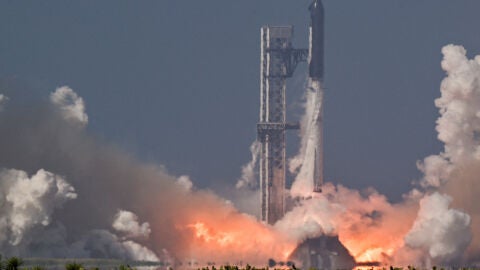Lanzamiento del cohete Starship de SpaceX en su duod&eacute;cimo vuelo de prueba