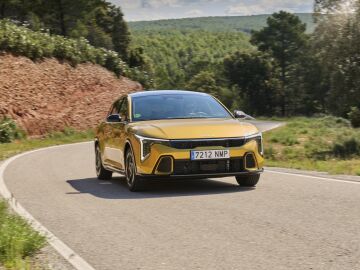 Al Corolla y Golf le sale un gran rival en Kia, con ADN de Ford Focus, etiqueta Eco y por poco m&aacute;s de 25.000 euros