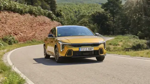 Al Corolla y Golf le sale un gran rival en Kia, con ADN de Ford Focus, etiqueta Eco y por poco más de 25.000 euros Al Corolla y Golf le sale un gran rival en Kia, con ADN de Ford Focus, etiqueta Eco y por poco más de 25.000 euros