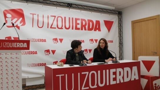 La coordinadora de la Red Federal de Medio Ambiente de Izquierda Unida, Eva Garc&iacute;a Sampere, junto a la diputada de IU, Henar Moreno