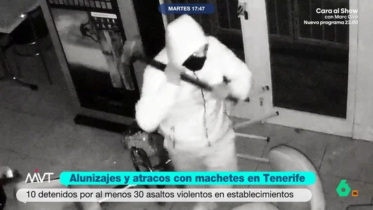 Coches de alta gama, machetes y mazas: así operaba la peligrosa banda de aluniceros detenida en Tenerife Más Vale Tarde analiza la detención por parte de la Guardia Civil de una peligrosa banda de aluniceros que también atracaba joyerías y otros establecimientos con machetes. Dejan pérdidas de más de 60.000 euros y un botín de 38.000 en joyas.